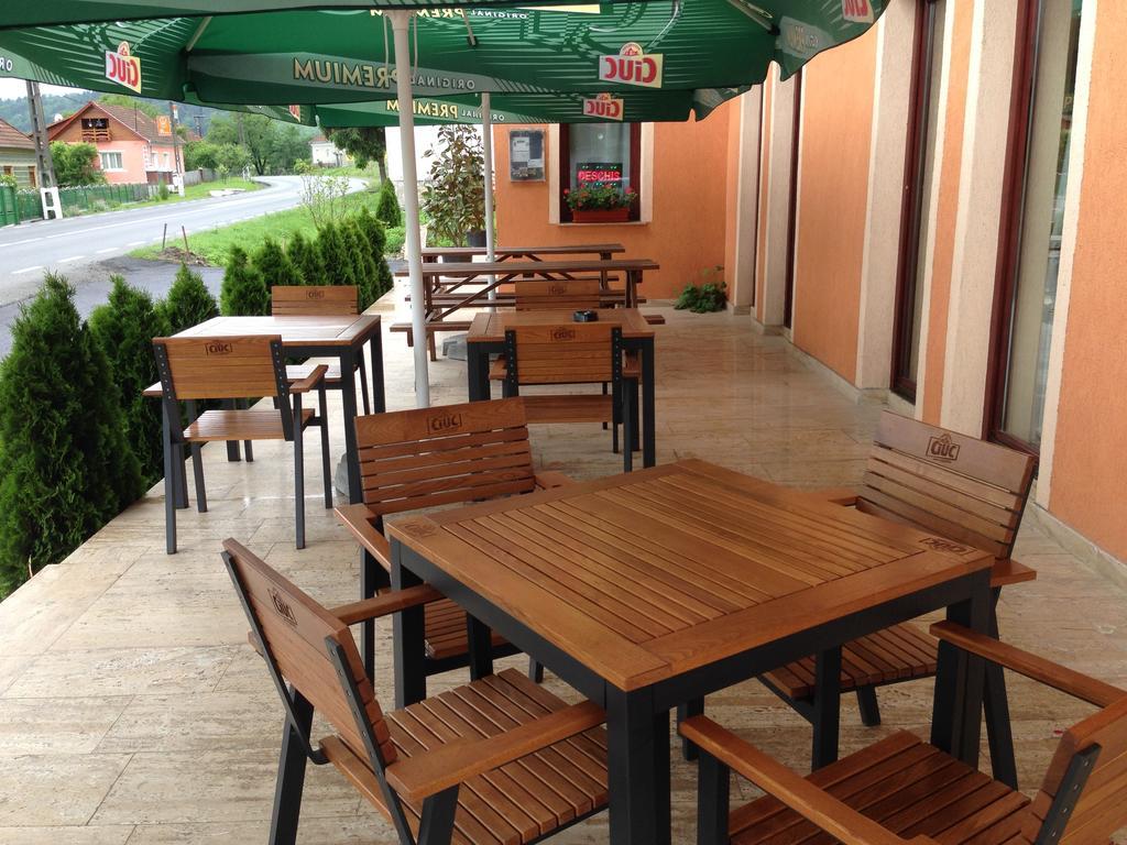Pensiunea Crimar Ilteu Ngoại thất bức ảnh